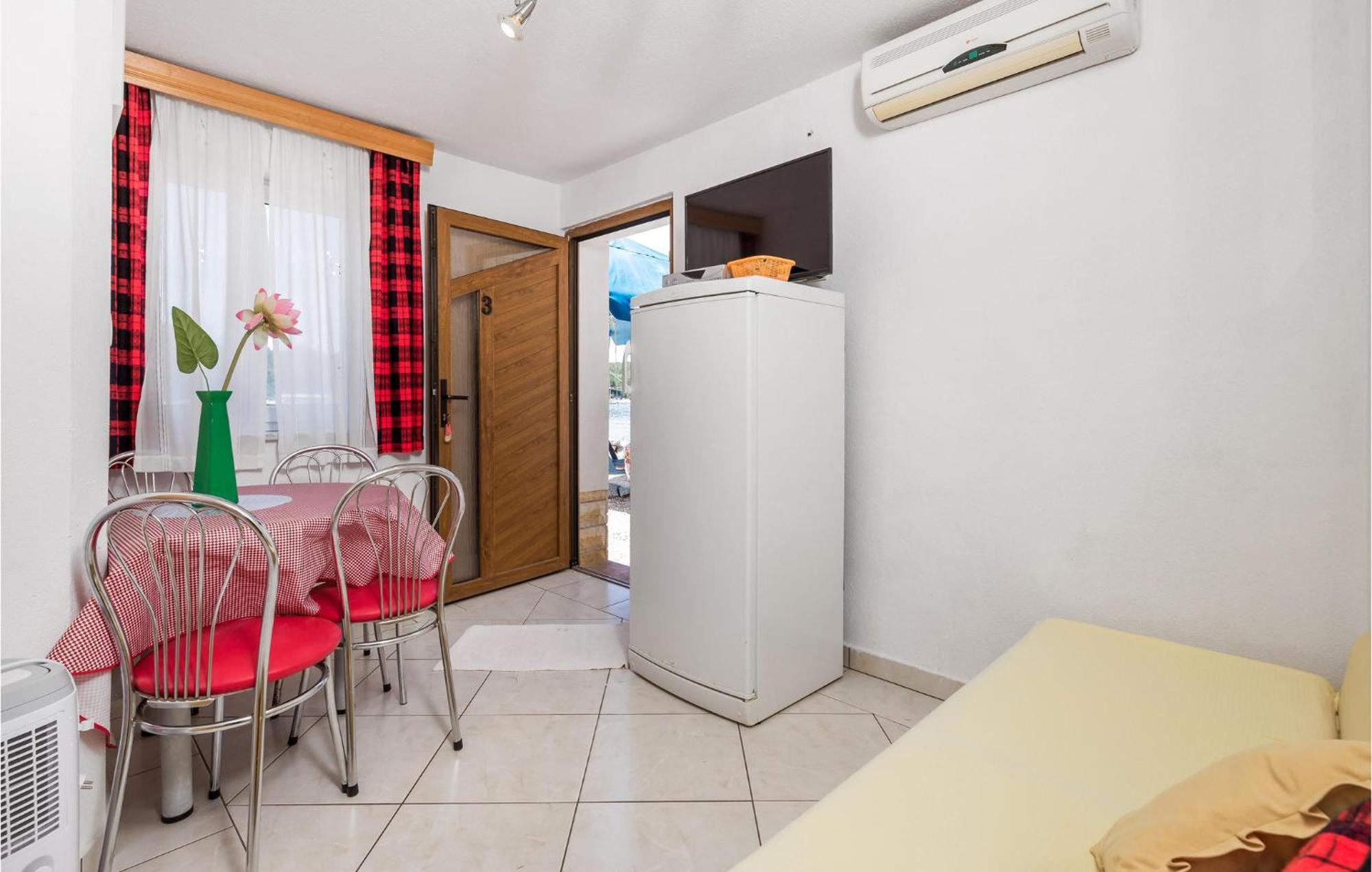 Beach Front Apartment In Punta Kriza With Kitchen エクステリア 写真