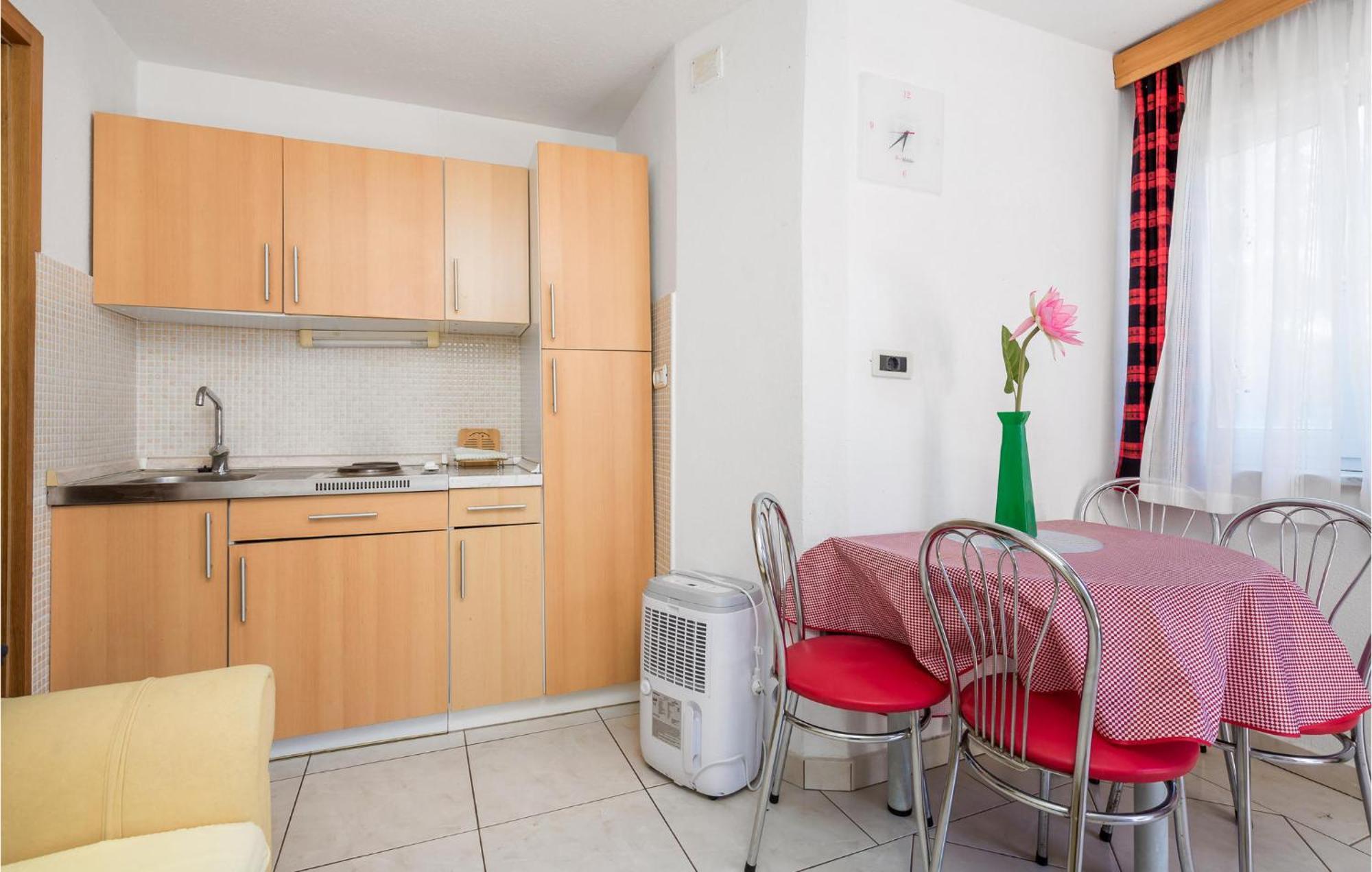 Beach Front Apartment In Punta Kriza With Kitchen エクステリア 写真