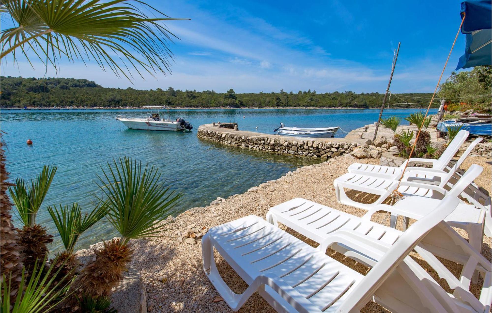 Beach Front Apartment In Punta Kriza With Kitchen エクステリア 写真