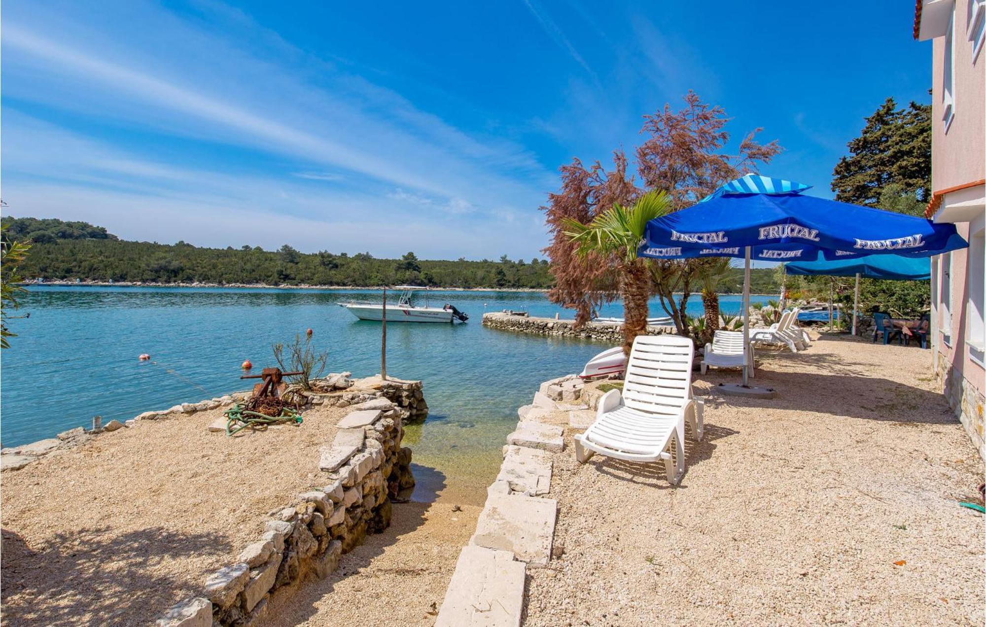 Beach Front Apartment In Punta Kriza With Kitchen エクステリア 写真