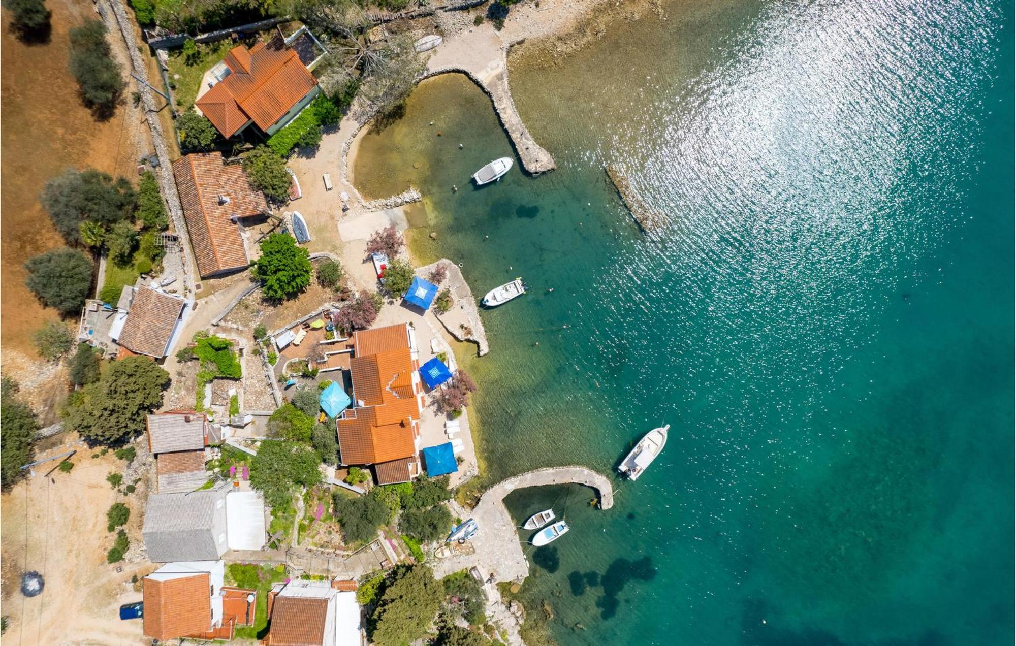Beach Front Apartment In Punta Kriza With Kitchen エクステリア 写真